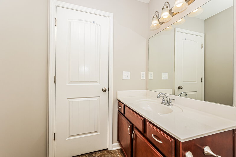 2,085/Mo, 1705 Porchrest Way Antioch, TN 37013 Bathroom View