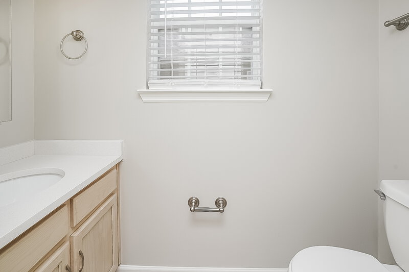 2,640/Mo, 400 Hunters Path Ct Hermitage, TN 37076 Bathroom View