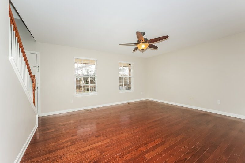 2,450/Mo, 2010 Slayton Dr Spring Hill, TN 37174 Living Room View