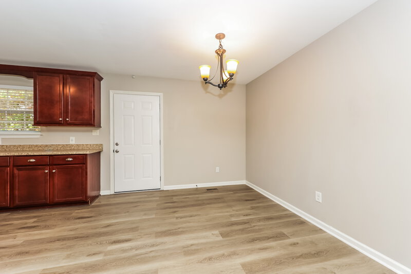 2,450/Mo, 2010 Slayton Dr Spring Hill, TN 37174 Dining Room View