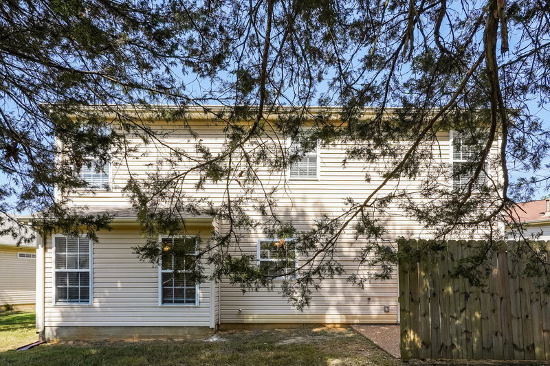 2,110/Mo, 712 Ashwell Close Antioch, TN 37013 Rear View