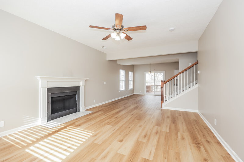 2,080/Mo, 7233 Legacy Dr Antioch, TN 37013 Living Room View 2