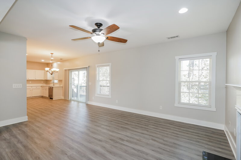 2,525/Mo, 120 Alred Cir Hendersonville, TN 37075 Living Room View