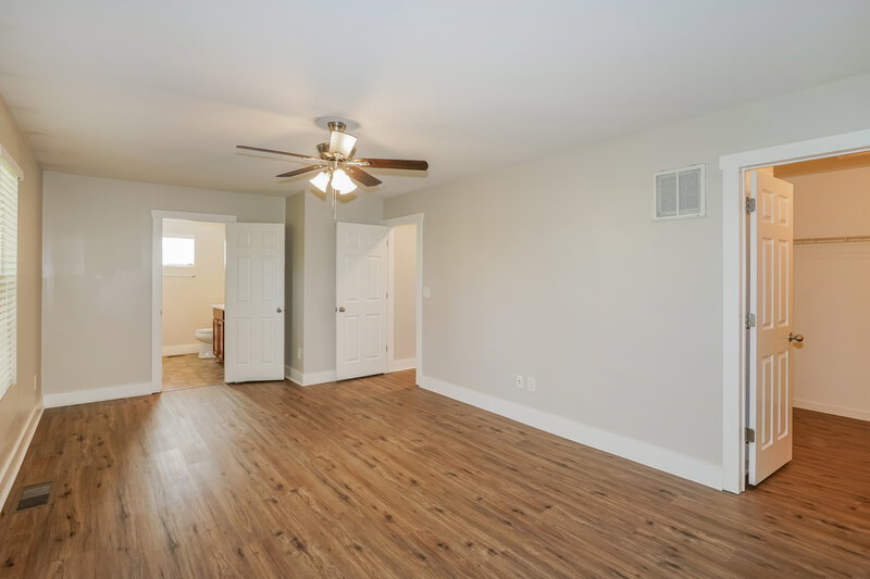 2,525/Mo, 120 Alred Cir Hendersonville, TN 37075 Main Bedroom View