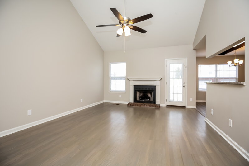 2,460/Mo, 3625 Rutherford Dr Spring Hill, TN 37174 Living Room View 2