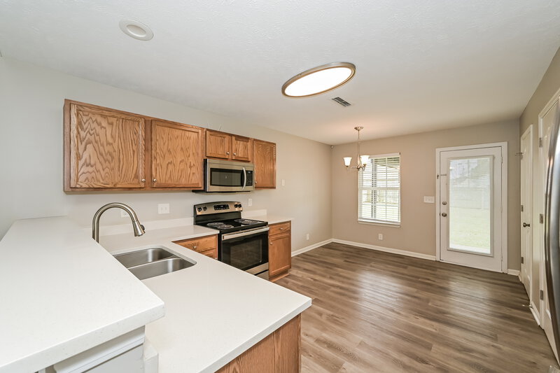 2,015/Mo, 2644 Dakota Way Murfreesboro, TN 37130 Kitchen View