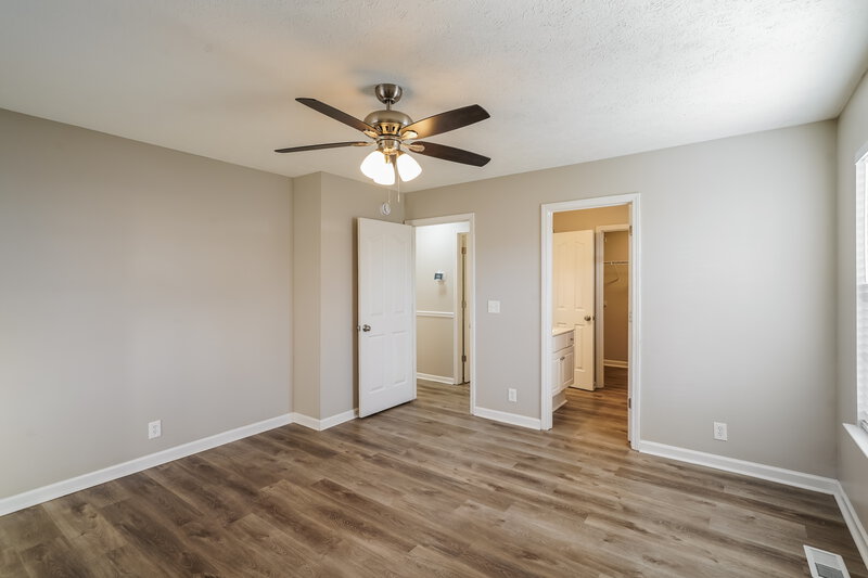 2,190/Mo, 1729 Cason Trail Murfreesboro, TN 37128 Main Bedroom View 2