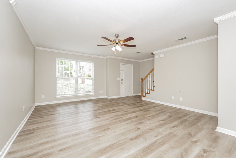 2,040/Mo, 1119 Phelissa Dr La Vergne, TN 37086 Living Room View 2