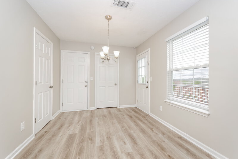 2,040/Mo, 1119 Phelissa Dr La Vergne, TN 37086 Dining Room View