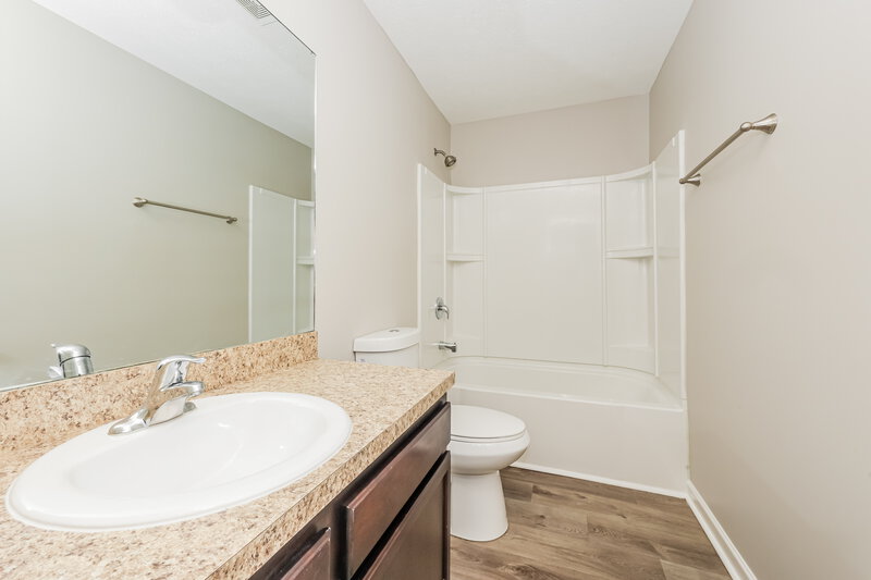 1,890/Mo, 313 Grovedale Trace Antioch, TN 37013 Bathroom View