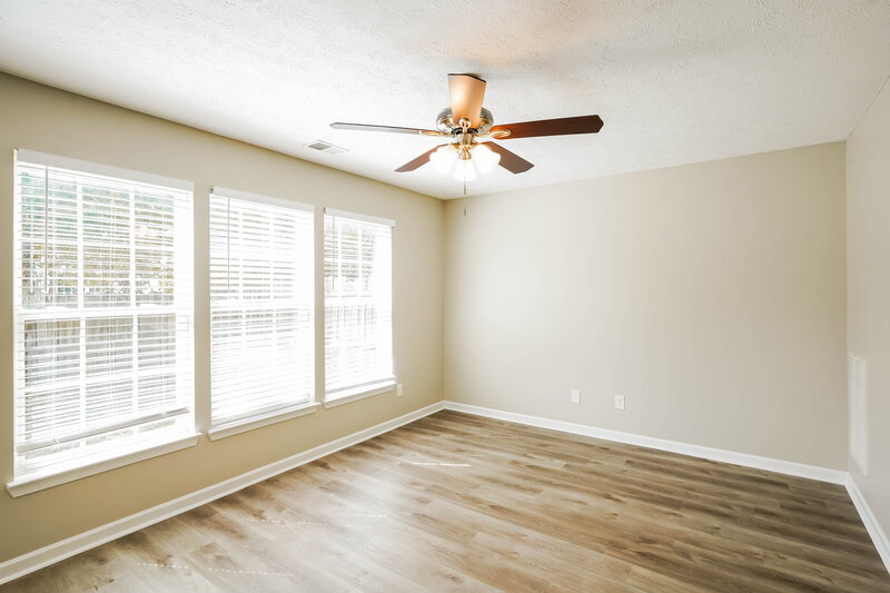 2,170/Mo, 2608 River Meade Way Nashville, TN 37214 Living Room View