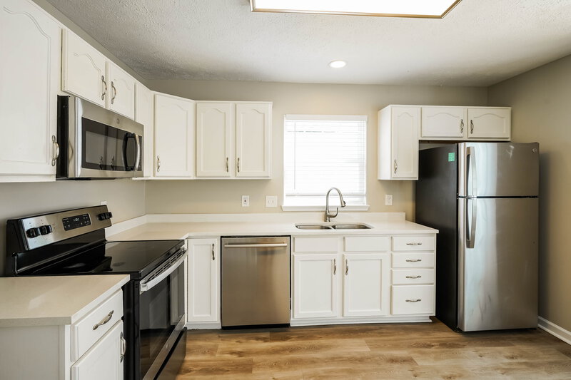2,170/Mo, 2608 River Meade Way Nashville, TN 37214 Kitchen View 2