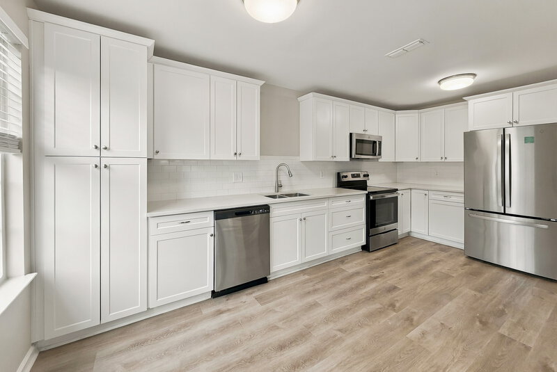 1,945/Mo, 206 Babe Ruth Cv La Vergne, TN 37086 Kitchen View 2
