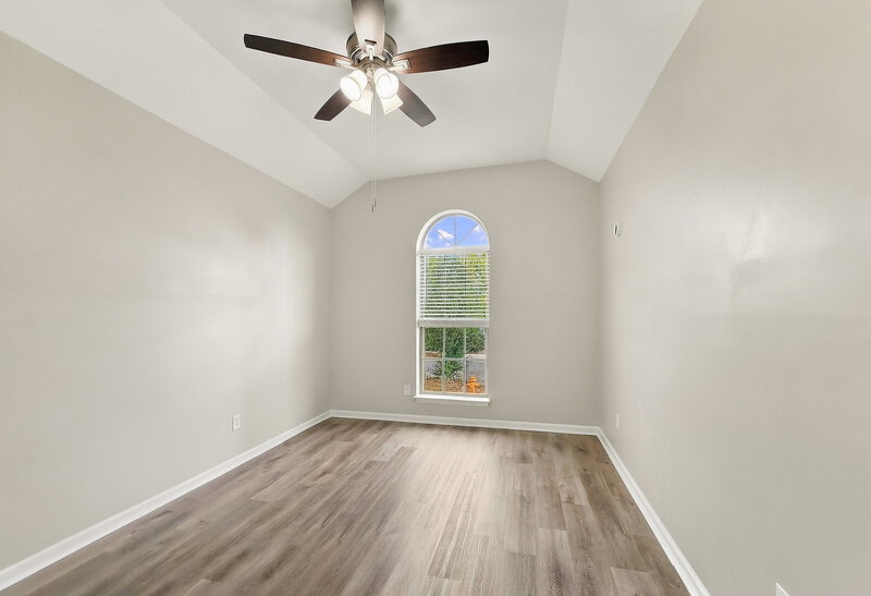 1,945/Mo, 206 Babe Ruth Cv La Vergne, TN 37086 Bedroom View 5