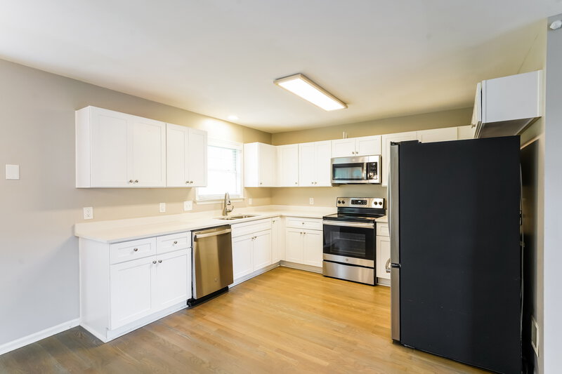 2,915/Mo, 1212 Orchard Mountain Ct Antioch, TN 37013 Kitchen View