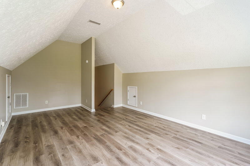2,365/Mo, 1902 Champlain Dr La Vergne, TN 37086 Loft View