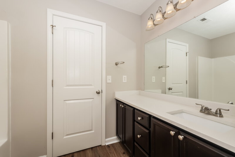2,170/Mo, 1916 Warmingfield Dr Murfreesboro, TN 37127 Main Bathroom View 2