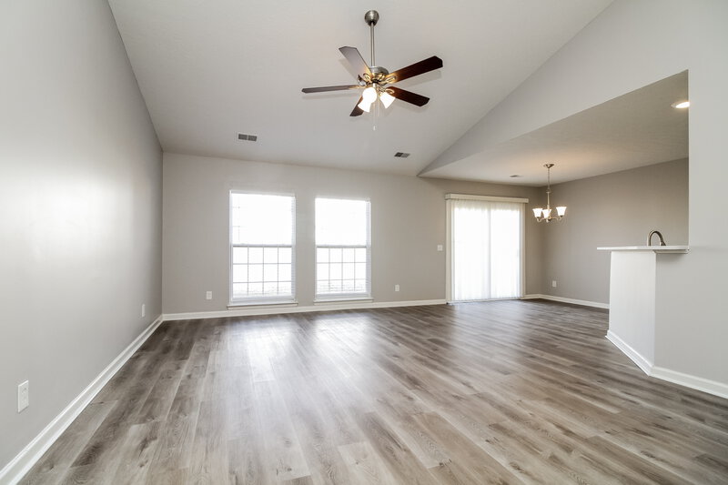 2,490/Mo, 1205 Alandee St Nashville, TN 37214 Living Room View
