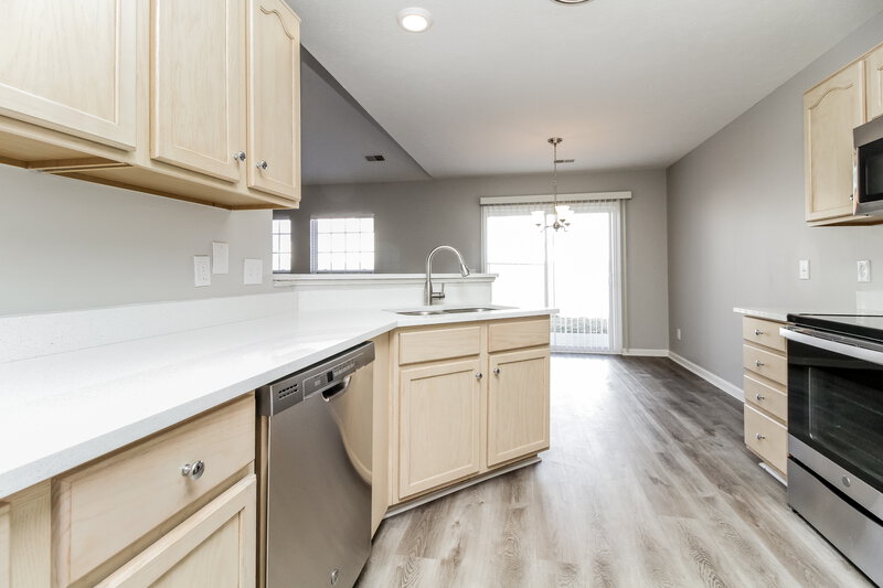2,490/Mo, 1205 Alandee St Nashville, TN 37214 Kitchen View 2