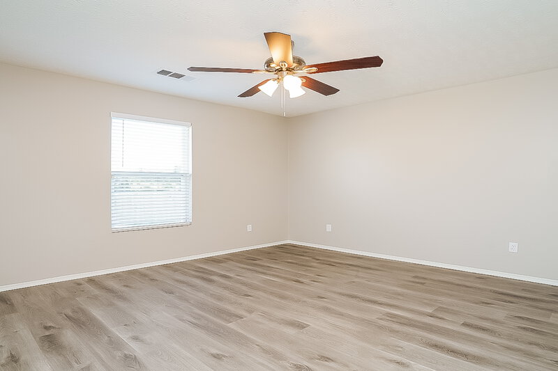 1,900/Mo, 2877 Creekbend Dr Nashville, TN 37207 Main Bedroom View