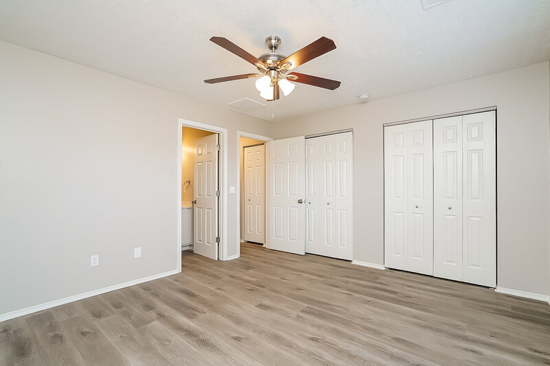 1,900/Mo, 2877 Creekbend Dr Nashville, TN 37207 Main Bedroom View 2