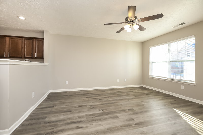 2,070/Mo, 8481 Lawson Dr Antioch, TN 37013 Living Room View 2
