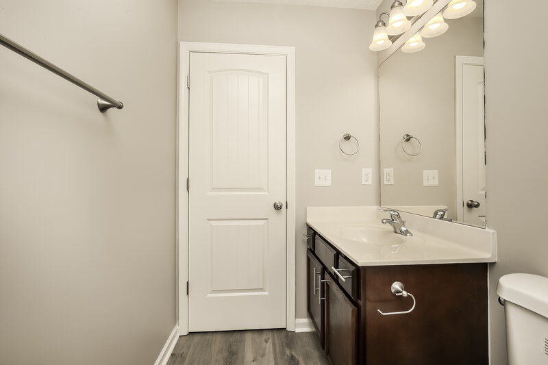 2,070/Mo, 8481 Lawson Dr Antioch, TN 37013 Main Bathroom View