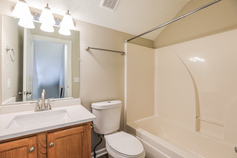 1,890/Mo, 1774 N Cove Murfreesboro, TN 37129 Bedroom View 2