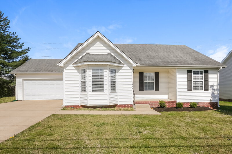 2,110/Mo, 1984 Old Castle Dr Murfreesboro, TN 37127 External View