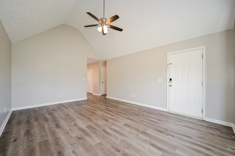 2,095/Mo, 1984 Old Castle Dr Murfreesboro, TN 37127 Living Room View
