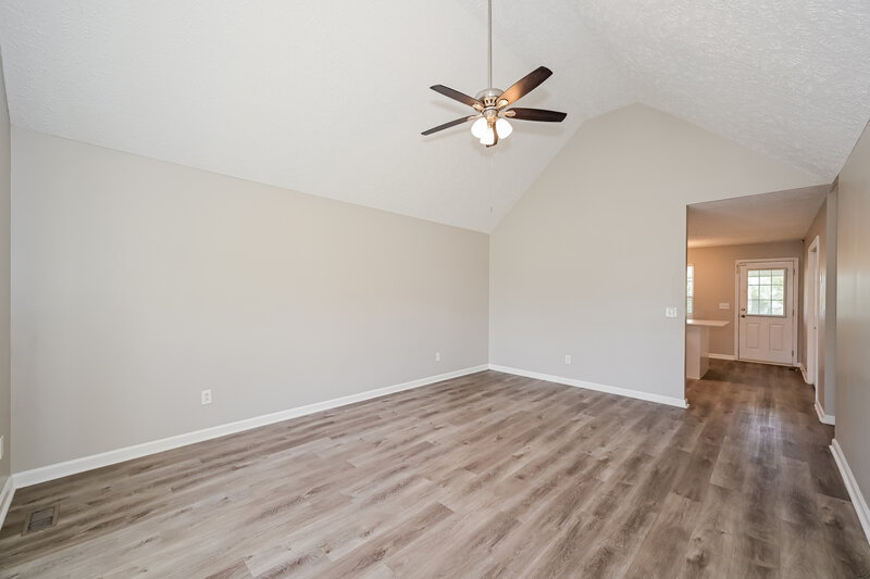 2,095/Mo, 1984 Old Castle Dr Murfreesboro, TN 37127 Living Room View 2