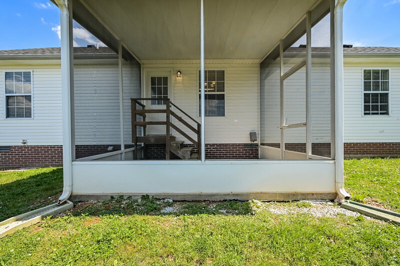 2,095/Mo, 1984 Old Castle Dr Murfreesboro, TN 37127 Rear View