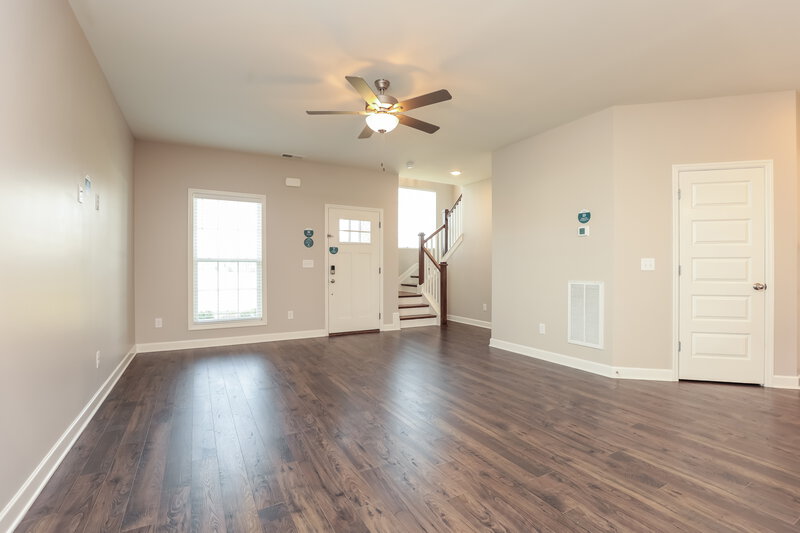 2,215/Mo, 2741 Eldin Creek Dr Murfreesboro, TN 37128 Living Room View