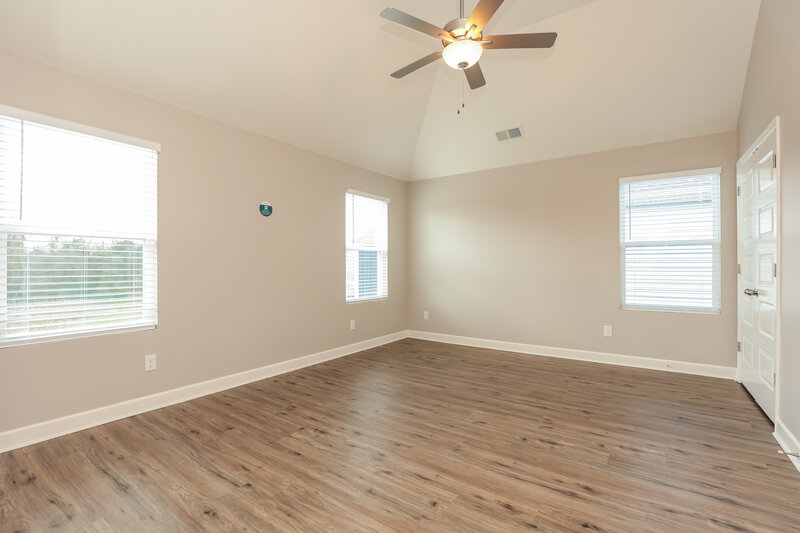 2,215/Mo, 2741 Eldin Creek Dr Murfreesboro, TN 37128 Main Bedroom View