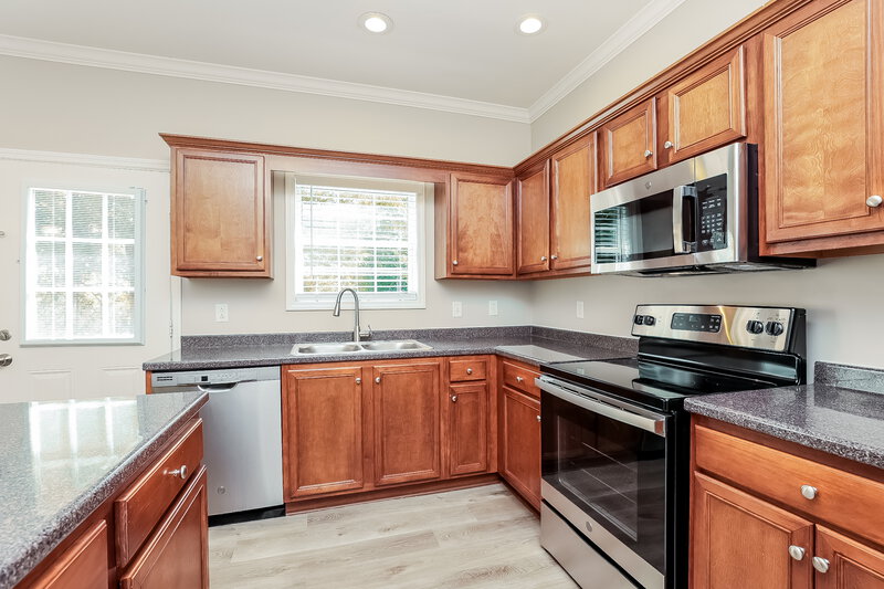 2,075/Mo, 832 Hammersmith Dr Smyrna, TN 37167 Kitchen View