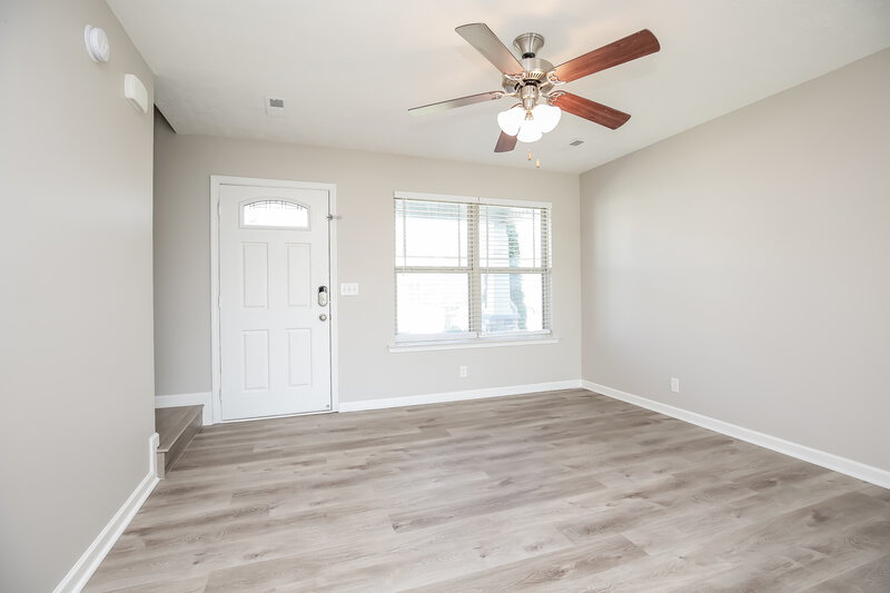 2,195/Mo, 1834 Warmingfield Dr Murfreesboro, TN 37127 Living Room View