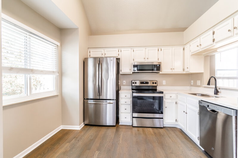 2,080/Mo, 514 Selsey Ct S Hermitage, TN 37076 Kitchen View