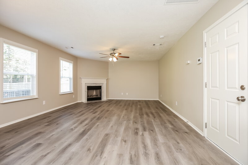 2,685/Mo, 5625 Dory Dr Antioch, TN 37013 Living Room View