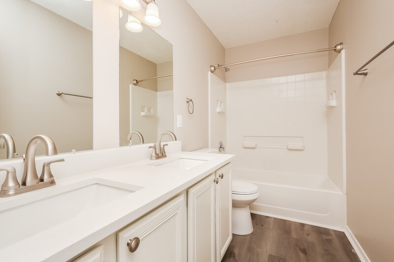 2,685/Mo, 5625 Dory Dr Antioch, TN 37013 Bathroom View