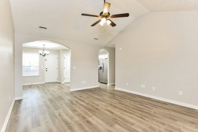3,080/Mo, 1906 Sean Cove La Vergne, TN 37086 Living Room View