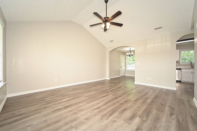 2,030/Mo, 1906 Sean Cove La Vergne, TN 37086 Living Room View