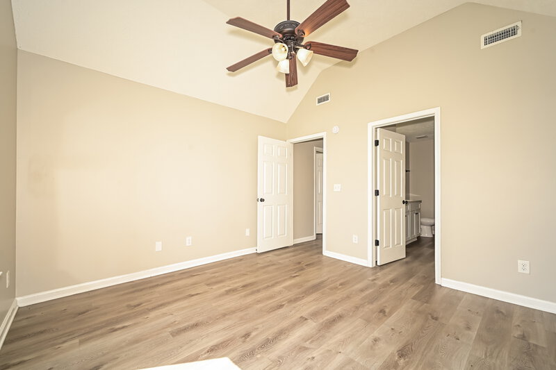 2,030/Mo, 1906 Sean Cove La Vergne, TN 37086 Main Bedroom View 2