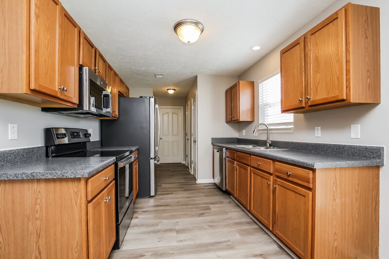 2,100/Mo, 1111 Nahanee Ct Murfreesboro, TN 37130 Kitchen View