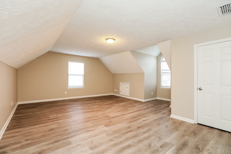 2,800/Mo, 510 Pointe Clear Dr Smyrna, TN 37167 Loft View