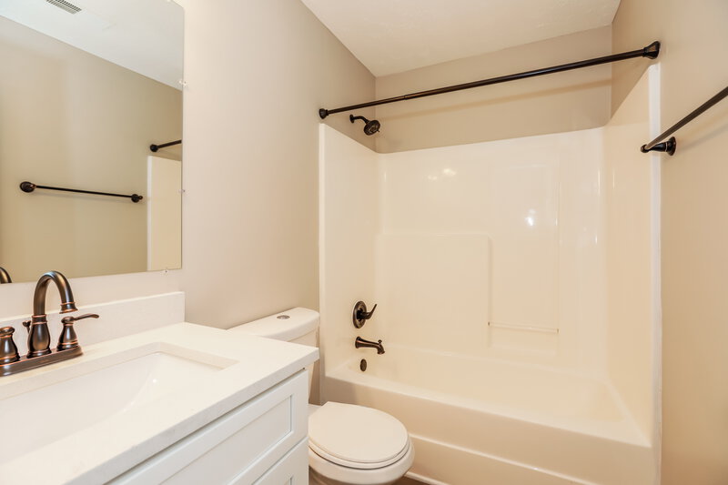 4,200/Mo, 4505 Hunters Green Cir Antioch, TN 37013 Bathroom View