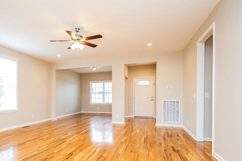 3,190/Mo, 1214 Saddle Brook Mount Juliet, TN 37122 Living Room View 2