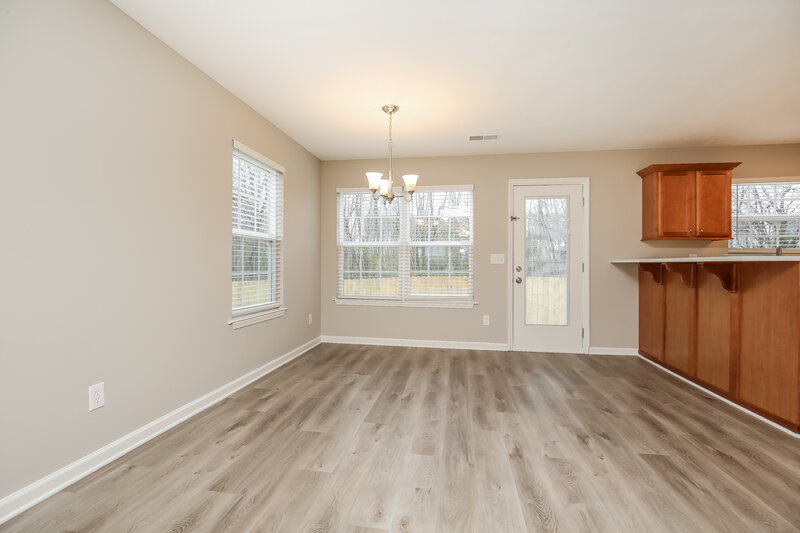 2,205/Mo, 141 Lyndhurst Dr La Vergne, TN 37086 Dining Room View
