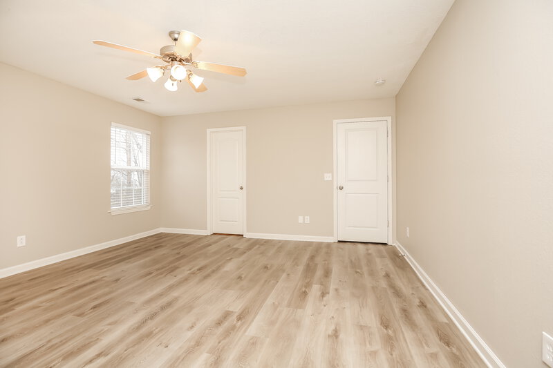 2,205/Mo, 141 Lyndhurst Dr La Vergne, TN 37086 Main Bedroom View 2