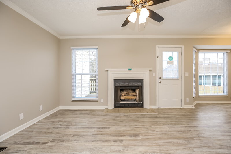 2,087/Mo, 908 Traceton Ct Antioch, TN 37013 Living Room View 3
