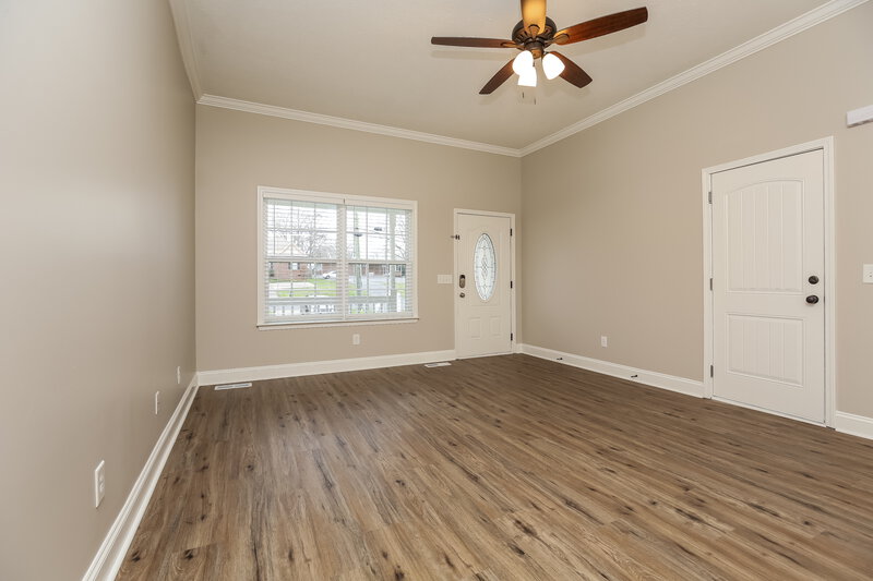 1,715/Mo, 101 Larkin Springs Rd Madison, TN 37115 Living Room View 2